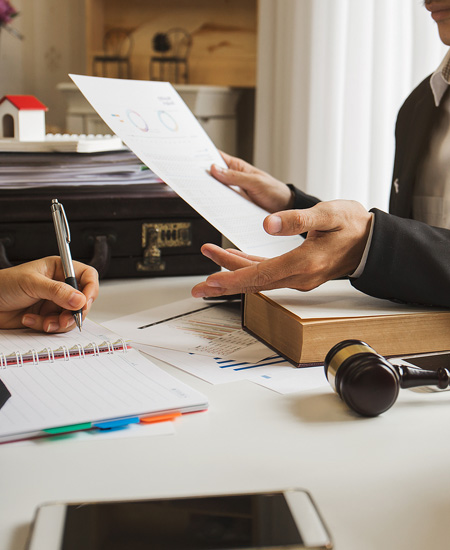 lawyers-compiling-notes